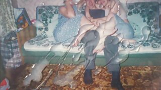 Розпусна і брудна сучка працює з членом у ванній секс еротика відео